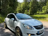 Używany Opel Corsa OPC 90 KM (66 kW) 2010 Biały Hatchback