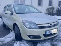 Gebraucht Opel Astra Elegance 125 PS (91 kW) 2004 Gold Limousine