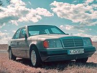Gebraucht Mercedes E260 160 PS (117 kW) 1991 Grau Limousine