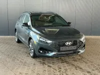 Neu Hyundai i30 Comfort 101 PS (74 kW) 2025 Grün metallic