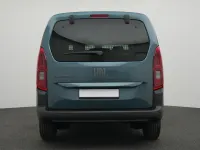 Neu Fiat Doblò 131 PS (96 kW) 2026 Blau Van / Kleinbus