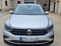 Gebraucht VW Tiguan 150 PS (110 kW) 2022 Silber SUV
