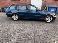 Gebraucht BMW 318 143 PS (105 kW) 2002 Blau Kombi