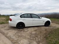 Gebraucht BMW 320 170 PS (125 kW) 2009 Weiß Limousine