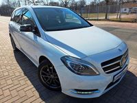 Gebraucht Mercedes B180 109 PS (80 kW) 2012 Weiß Van / Kleinbus