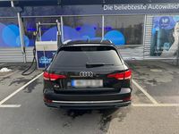 Gebraucht Audi A4 Comfort 190 PS (139 kW) 2019 Schwarz Kombi