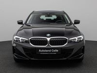 Gebraucht BMW 320 Shadowline 190 PS (139 kW) 2024 Saphirschwarz metallic475schwarz Limousine