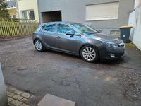 Gebraucht Opel Astra Cosmo 179 PS (131 kW) 2010 Grau Limousine