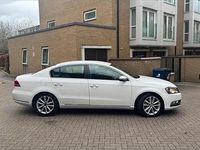 Gebraucht VW Passat 140 PS (102 kW) 2014 Weiß Limousine