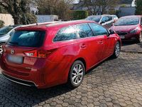 Gebraucht Toyota Auris 124 PS (91 kW) 2014 Rot Kombi
