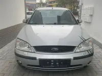 Gebraucht Ford Mondeo 125 PS (91 kW) 2001 Silber Limousine