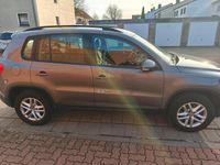 Gebraucht VW Tiguan Team 150 PS (110 kW) 2010 Grau SUV