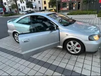 Gebraucht Opel Astra 200 PS (147 kW) 2001 Silber Coupé