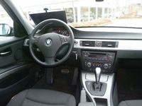 Gebraucht BMW 320 Advantage 177 PS (130 kW) 2008 Andere farbe metallic Kombi