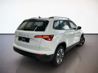 Neu Skoda Karoq Ambiente 150 PS (110 kW) 2026 Moonweiß perleffekt SUV
