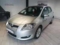 Gebraucht Toyota Auris Sol 124 PS (91 kW) 2007 Silber Kleinwagen