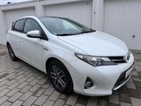 Gebraucht Toyota Auris Hybrid Edition 99 PS (72 kW) 2014 Weiß Limousine