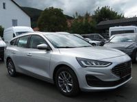 Używany Ford Focus Titanium 120 KM (88 kW) 2022 Srebrny Kombi
