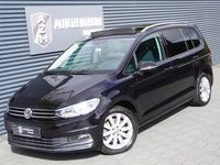 Gebraucht VW Touran 150 PS (110 kW) 2020 Deep black perleffekt metallic Van / Kleinbus