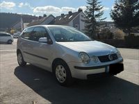 Gebraucht VW Polo 64 PS (47 kW) 2003 Grau Kleinwagen