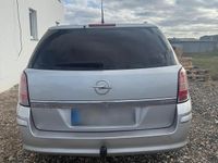 Gebraucht Opel Astra 110 PS (80 kW) 2010 Grau Kombi