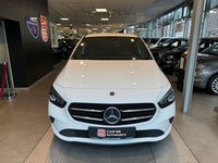 Gebraucht Mercedes B200 163 PS (119 kW) 2019 Weiß Van / Kleinbus