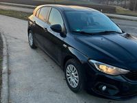 Gebraucht Fiat Tipo 95 PS (69 kW) 2019 Blau Kleinwagen