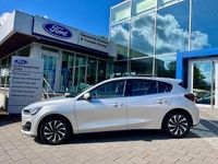 Używany Ford Focus Titanium 125 KM (91 kW) 2023 Srebrny Sedan/Limuzyna