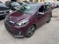 Gebraucht Peugeot 108 Active 82 PS (60 kW) 2016 Red purple metallic Kleinwagen