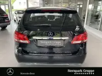 Gebraucht Mercedes B180 Style 122 PS (89 kW) 2017 Schwarz Van / Kleinbus