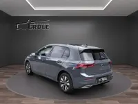 Gebraucht VW Golf VIII Move 131 PS (96 kW) 2023 Grau Limousine