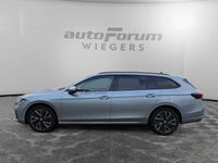 Gebraucht Skoda Superb Selection 150 PS (110 kW) 2024 Pebble silber metallic Kombi