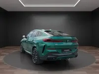 Gebraucht BMW X6 M Sport 530 PS (389 kW) 2024 Grün SUV