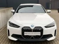 Używany BMW i4 250 kW (340 KM) 2023 Biały Sedan/Limuzyna