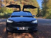 Second-hand Tesla Model X 413 kW (562 CP) 2018 Albastru SUV