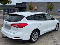 Gebraucht Ford Focus Cool & Connect 95 PS (69 kW) 2020 Weiß Kombi