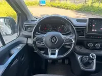 Gebraucht Renault Trafic 131 PS (96 kW) 2022 Weiß Van / Kleinbus