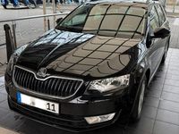 Gebraucht Skoda Octavia Elegance 105 PS (77 kW) 2014 Schwarz Kleinwagen