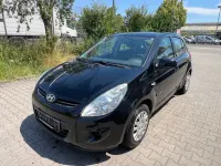 Gebraucht Hyundai i20 Edition 77 PS (56 kW) 2010 Schwarz Kleinwagen