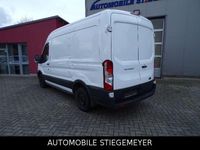 Gebraucht Ford Transit Trend 131 PS (96 kW) 2017 Frozen white Van
