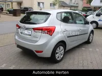 Gebraucht Hyundai ix20 Edition 125 PS (91 kW) 2014 Silber Kleinwagen