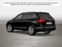 Gebraucht VW Tiguan Allspace Life 150 PS (110 kW) 2023 Deep black perleffekt SUV