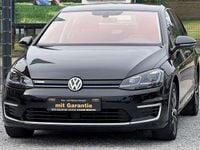 Gebraucht VW e-Golf 100 kW (136 PS) 2019 Deep black perleffekt Kleinwagen