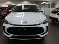 Neu MG ZS Luxury 197 PS (144 kW) 2025 Weiß Limousine