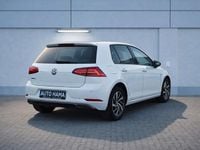 Gebraucht VW Golf VII Sound 110 PS (80 kW) 2018 Weiß Kleinwagen