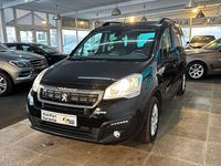 Gebraucht Peugeot Partner Tepee Allure 110 PS (80 kW) 2017 Schwarz Van / Kleinbus