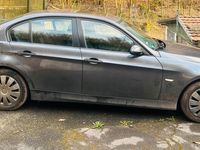 gebraucht BMW 320 i E90 2007 Benziner