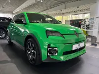 Neu Renault R5 Komfort 110 kW (150 PS) 2026 Pop green! Kleinwagen
