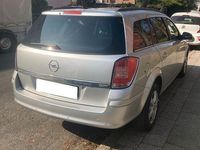 Gebraucht Opel Astra Edition 90 PS (66 kW) 2010 Silber Limousine