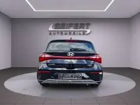 Neu Hyundai i20 Comfort 101 PS (74 kW) 2025 Phantom black Limousine